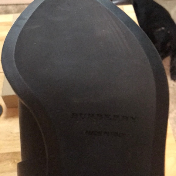 Burberry Boots! - Picture 5 of 6